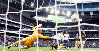 Soccer-Five-star Spurs hammer Newcastle to move into top four
