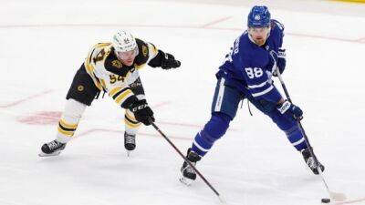 Maple Leafs cruise past Bruins in season finale, set to play Lightning in 1st round of playoffs