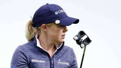 Stephanie Meadow rallies to within eight shots of California lead