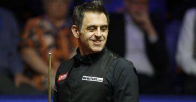 Ronnie O’Sullivan fights back to level with John Higgins after opening session