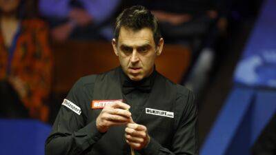 Ronnie O’Sullivan closes in on eighth world final at the Crucible