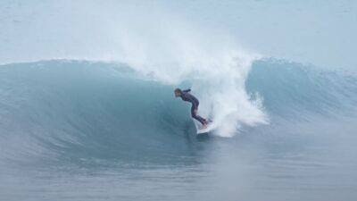 El campeón olímpico descubre el surf de Barcelona - en.as.com