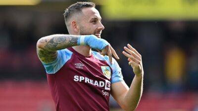 Yves Bissouma - James Tarkowski - Alexis Mac Allister - Danny Ings - Ollie Watkins - Josh Brownhill - Leandro Trossard - Premier League results: Burnley given huge chance with win at Watford, Aston Villa beat Norwich City who are relegated - eurosport.com - Manchester -  Norwich