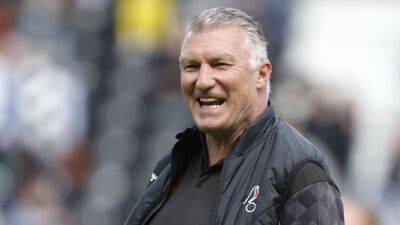 Nigel Pearson hails team performance as five star Bristol City ease past Hull