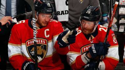 Panthers first NHL team to clinch playoff spot, plus a Claude Giroux review