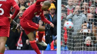 Liverpool go top thanks to perfect 10-game Premier League run