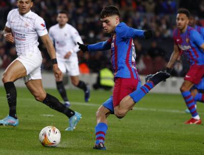 Pedri gem sees off Sevilla and sends Barca to second
