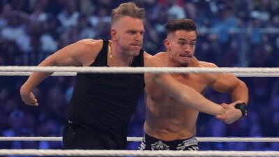 Vince Macmahon - Pat Macafee - Steve Austin - Pat McAfee steals show at WrestleMania, takes stunner from Steve Austin - foxnews.com - Usa - state Texas - county Arlington -  Indianapolis