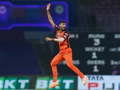 IPL 2022, SRH vs LSG Live Score: SunRisers Hyderabad Bowlers Dominate, Lucknow Super Giants Lose 3 Wickets In Powerplay