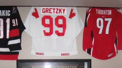 Wayne Gretzky - Sask. man says massive sports memorabilia collection stolen from locked storage unit - cbc.ca