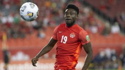 Jonathan David - Alphonso Davies - Canada star Davies named top CONCACAF men's player for 2021 - tsn.ca - Qatar - Mexico - Canada - Panama - county Davie -  Panama - Costa Rica