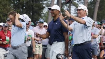 Tiger Woods - Augusta National - Justin Thomas - Thousands watch Tiger Woods practice round as golf world awaits Masters decision - thenationalnews.com - Usa