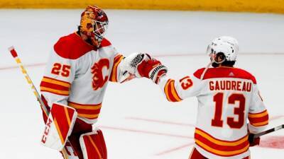 Gaudreau scores twice, Flames get key victory over Kings