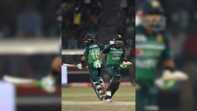 Babar Azam - Pakistan vs Australia, One-Off T20I: Live Cricket Score, Live Updates - sports.ndtv.com - Australia - Pakistan -  Lahore