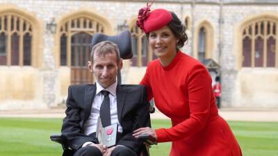 Royal Family - Rob Burrow ‘absolutely honoured’ to receive MBE - bt.com - Britain