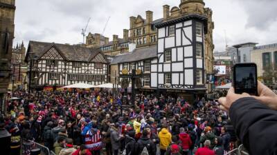 Las calles de Manchester se visten de rojiblanco - en.as.com - Manchester - Madrid