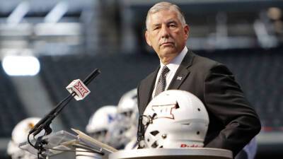 Big 12 Commissioner Bob Bowlsby to step away from role later this year