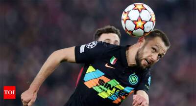 Stefan De-Vrij - Stefan de Vrij awarded 4.5 million euros in damages over transfer battle - timesofindia.indiatimes.com -  Amsterdam