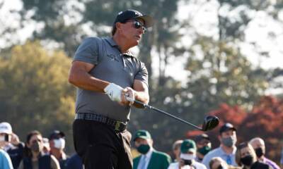 Phil Mickelson not banned from Masters, says Augusta chairman