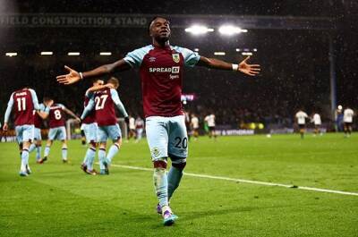 Frank Lampard - Sean Dyche - Jay Rodriguez - Nathan Collins - Cornet strikes as Burnley recover to beat relegation rivals Everton - news24.com
