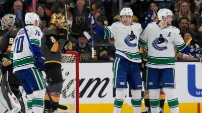 Pettersson scores twice, Canucks rout Golden Knights