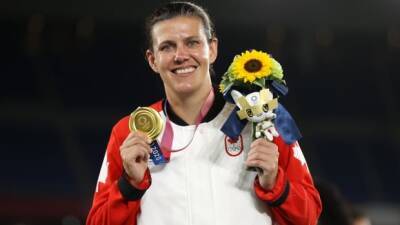 Christine Sinclair - Bev Priestman - Sinclair and Co. taking a well-deserved bow in B.C., and then back to work for World Cup qualifying - cbc.ca - Britain - Canada -  Tokyo - Nigeria - county Island -  Ottawa -  Sandi