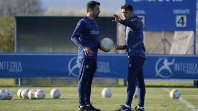 ALAVÉS | Mut y Chocarro llegan al Alavés con Velázquez - en.as.com - Santander