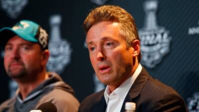 Doug Wilson steps down as Sharks GM following 19-year tenure - cbc.ca -  Boston - county Wilson -  Pittsburgh -  San Jose