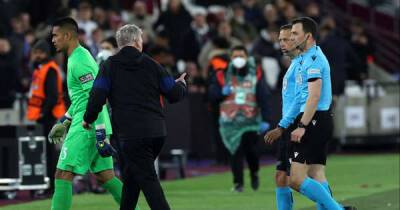 David Moyes - Jarrod Bowen - Aaron Cresswell - David Moyes criticises Felix Zwayer after Aaron Cresswell’s red card threatens West Ham’s Europa League dream - msn.com