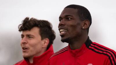 Manchester United stars work out ahead of crucial trip to Everton - in pictures