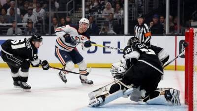 McDavid reaches multiple marks as Oilers hold off Kings to grab 6th consecutive victory