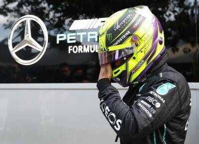 Lewis Hamilton struggles in Australian GP practice as Leclerc sets pace