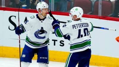 Horvat, Chiasson score two apiece as Canucks beat Coyotes