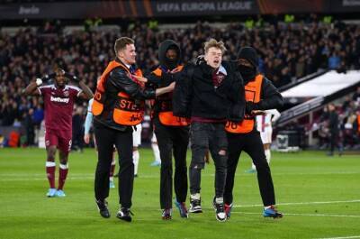 Moyes 'baffled' after pitch invader ruins West Ham attack during Lyon draw