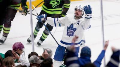 Matthews sets franchise record, scores OT winner as Maple Leafs beat Stars