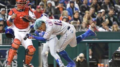 Tempers flare after Washington Nationals' Steve Cishek hits New York Mets' Francisco Lindor in helmet