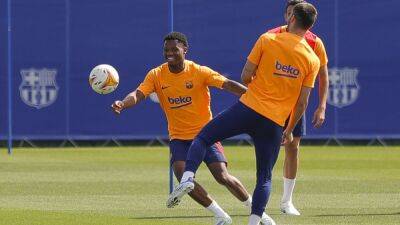 Eric Garcia - Sergio Busquets - Ansu Fati entra en la lista...¡102 días después! - en.as.com -  Memphis