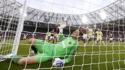 Declan Rice - Aaron Ramsdale - London Stadium - Jarrod Bowen - Arsenal earn crucial win at West Ham in top-four hunt - channelnewsasia.com - Brazil -  Leicester