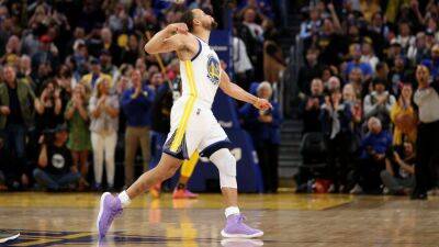 Kings for a day: Warriors play drearily, but top Grizzlies Game 4