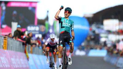 Richard Carapaz - Simon Yates - Kamna wins Stage 4 of the Giro on Mount Etna - rte.ie - Britain