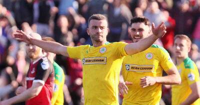 Cliftonville announce new contract for defender Colin Coates - msn.com