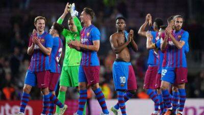 Aprobados y suspensos del Barcelona: los goles Aubameyang y Memphis 'arreglan' un mal partido - en.as.com -  Memphis