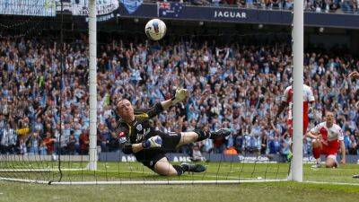 ‘I’ve had some hammer!’ – Paddy Kenny never able to forget Sergio Aguero heroics