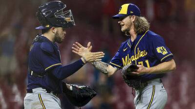 Josh Hader gets 500th strikeout, Brewers stop Reds' 2-game win streak