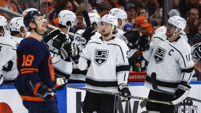Mike Smith - Jay Woodcroft - Adrian Kempe scores in OT, Kings lead Oilers in playoff series - foxnews.com - Los Angeles -  Los Angeles - county Kings