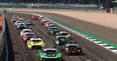 Video: Mitchell/Balon hold on after race-long British GT battle