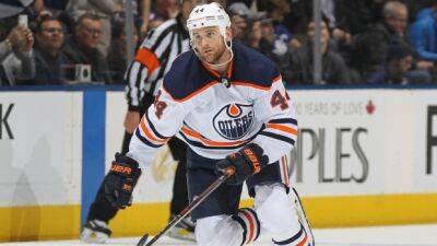 Oilers F Kassian fined $5K for cross-checking Kings' Durzi