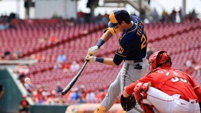 Yelich hits for record-tying third cycle in loss to Reds