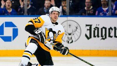 Crosby leaves game in second period, not on bench in third