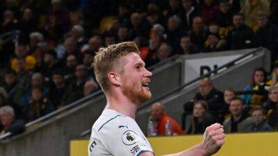 'Perfect' Kevin De Bruyne hits four as Manchester City edge closer to title